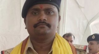 ഓട്ടോക്കാരന് നേരെ പോലീസുകാരന്റെ ജാതി വെറി; തുപ്പൽ നക്കാൻ നിർബന്ധിച്ചു