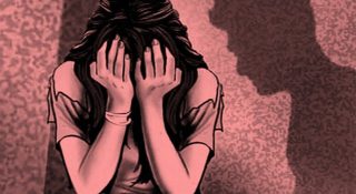 പതിനാലുകാരിയുടെ പ്രസവം; പ്രതിയായ പിതാവിന്റെ മൊഴി പുറത്ത്.. പീഡനം ലഹരിക്ക് അടിമപ്പെട്ട്