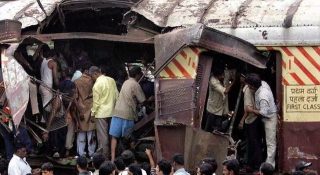 മുംബൈ ട്രെയിന്‍ സ്ഫോടന കേസ്; എല്ലാ പ്രതികളെയും വെറുതെ വിട്ടു; തെളിവില്ലെന്ന് ഹൈക്കോടതി..