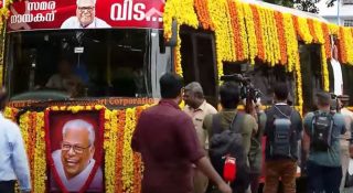 വിഎസിന്റെ വിലാപയാത്രയ്ക്ക് കെഎസ്ആര്ടിസി പ്രത്യേക ബസ്; വശങ്ങളിലെ ഗ്ലാസുകള് നീക്കും