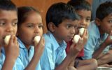 സ്‌കൂളിൽ മുട്ട പുഴുങ്ങിയതിൽ പ്രതിഷേധം; ടിസി വാങ്ങി 84 വിദ്യാർഥികൾ