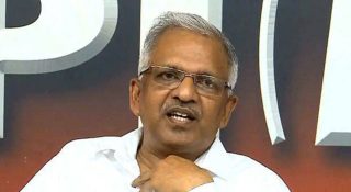 സദാനന്ദൻ വധശ്രമക്കേസ് പ്രതികളെ ജയിലിൽ കണ്ട് പി ജയരാജൻ; ആശംസകൾ നേർന്നു, ചികിൽസ ഉറപ്പാക്കിയെന്നും പ്രതികരണം