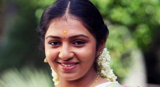 ഐടി ജീവനക്കാരന്റെ തട്ടിക്കൊണ്ടു പോകലിൽ നടി ലക്ഷ്മി മേനോൻ മൂന്നാം പ്രതി; നടി ഒളിവിൽ..