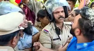 ബാലറ്റ് മോഷ്ടിച്ച് ഓടി എസ്എഫ്‌ഐ സ്ഥാനാര്‍ത്ഥി; പിടികൂടി പോലീസ്; ബലമായി മോചിപ്പിച്ച് നേതാക്കള്‍; കണ്ണൂര്‍ സര്‍വകലാശാല തിരഞ്ഞെടുപ്പ് പുരോഗമിക്കുന്നു
