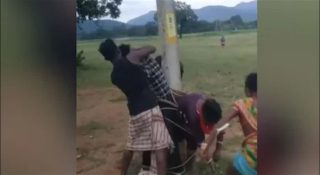 യുവതി ബൈക്കിൽ സഞ്ചരിച്ചത് രണ്ട് യുവാക്കളോടൊപ്പം; ഇലക്ട്രിക്ക് പോസ്റ്റിൽ കെട്ടിയിട്ട് മർദനം