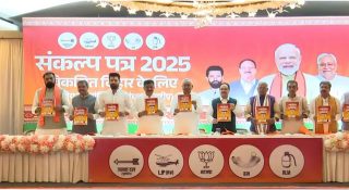 ‘1 കോടി സർക്കാർ ജോലികൾ, സ്ത്രീകൾക്ക് 1 ലക്ഷം വരുമാനം’; ബീഹാറിൽ എൻഡിഎയുടെ വൻ പ്രഖ്യാപനം!