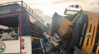 തെലങ്കാനയെ ഞെട്ടിച്ച് ബസ് അപകടം; ട്രക്ക് ഇടിച്ചുകയറി 24 മരണം; സഹായം പ്രഖ്യാപിച്ച് പ്രധാനമന്ത്രി