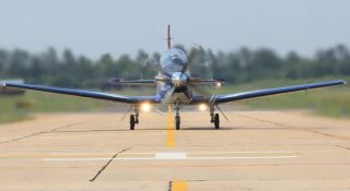 വ്യോമസേനയുടെ വിമാനം തകർന്നു; പൈലറ്റ് രക്ഷപെട്ടത് അത്ഭുതകരമായി