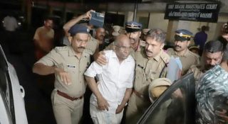 ജുഡീഷ്യൽ പദവിയിൽ നിന്ന് ജയിലിലേക്ക്… ഉഗ്രപ്രതാപിയായി വാണ വാസു വീണത് അയ്യപ്പ കോപത്തിൽ; വിയർക്കുന്നത് സിപിഎമ്മും