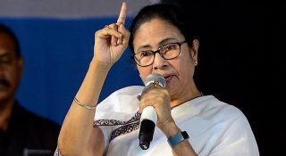 ബിജെപി ചരിത്രത്തെ വളച്ചൊടിക്കുന്നു; ദേശീയ നായകരെ അപമാനിക്കുന്നു; മമത ബാനർജി