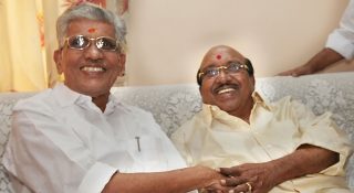 ഈഴവ നായർ ഐക്യം എൽഡിഎഫിനെ തുണയ്ക്കുമോ; സുകുമാരൻ നായരും വെള്ളാപ്പള്ളിയും കൈ കൊടുക്കുമ്പോൾ