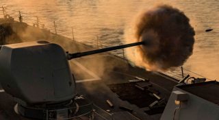 ശത്രുവിനെ ചാരമാക്കാൻ ഇന്ത്യയുടെ ‘റെയിൽഗൺ’; വെടിയുണ്ടയല്ല, മിന്നൽപ്പിണർ